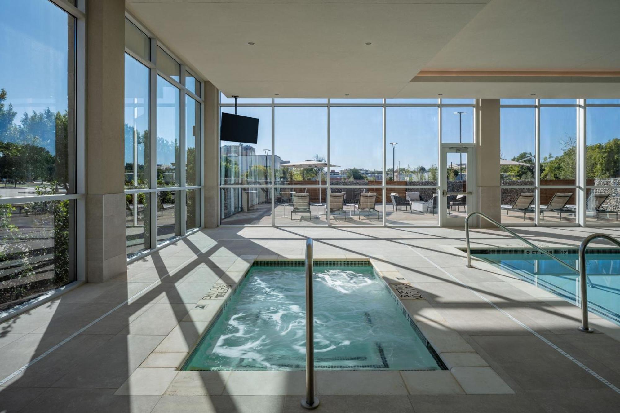 Delta Hotels By Marriott Wichita Falls Convention Center Екстер'єр фото