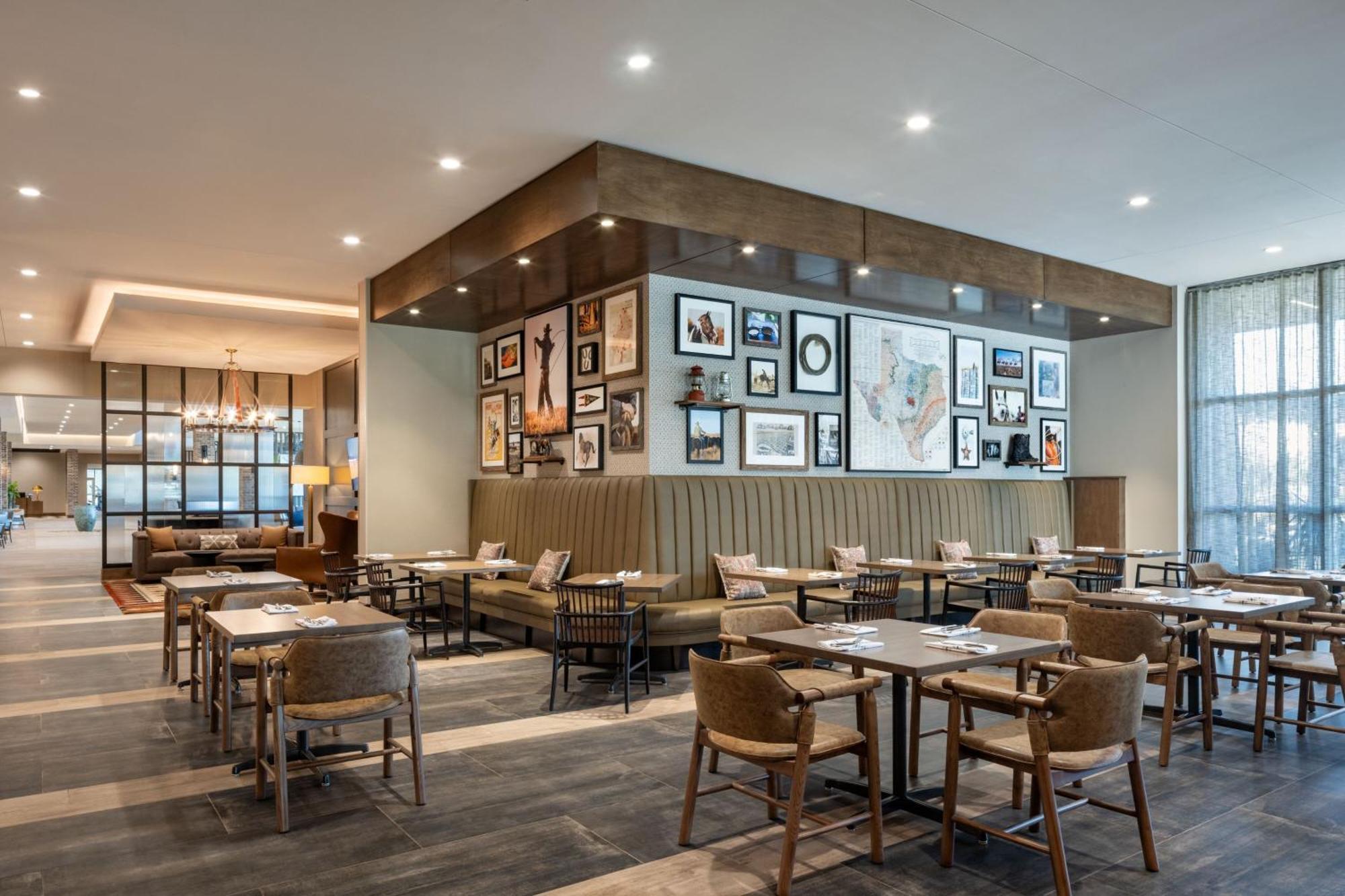 Delta Hotels By Marriott Wichita Falls Convention Center Екстер'єр фото