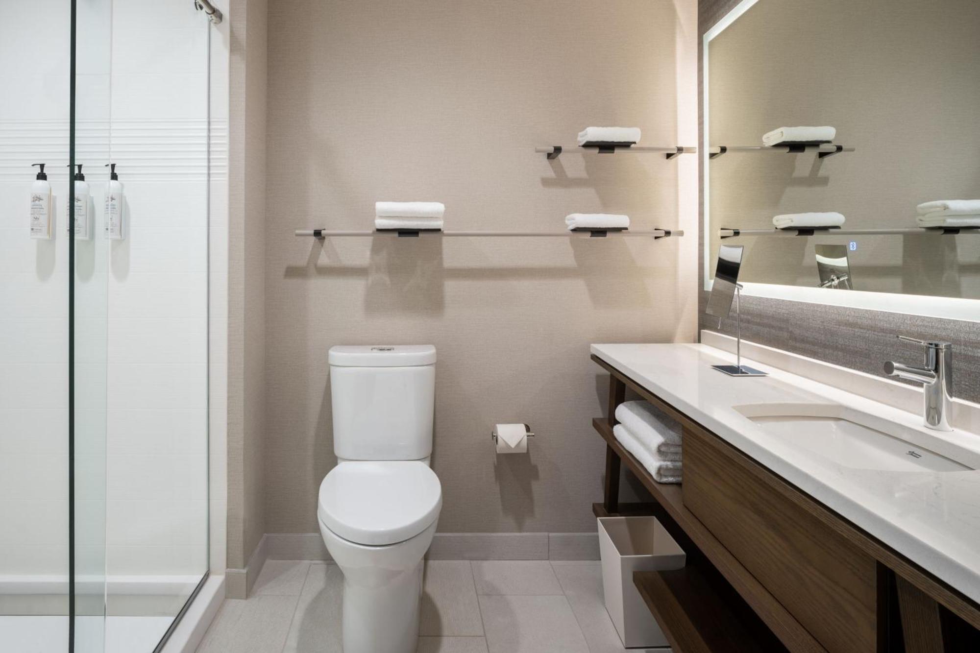 Delta Hotels By Marriott Wichita Falls Convention Center Екстер'єр фото