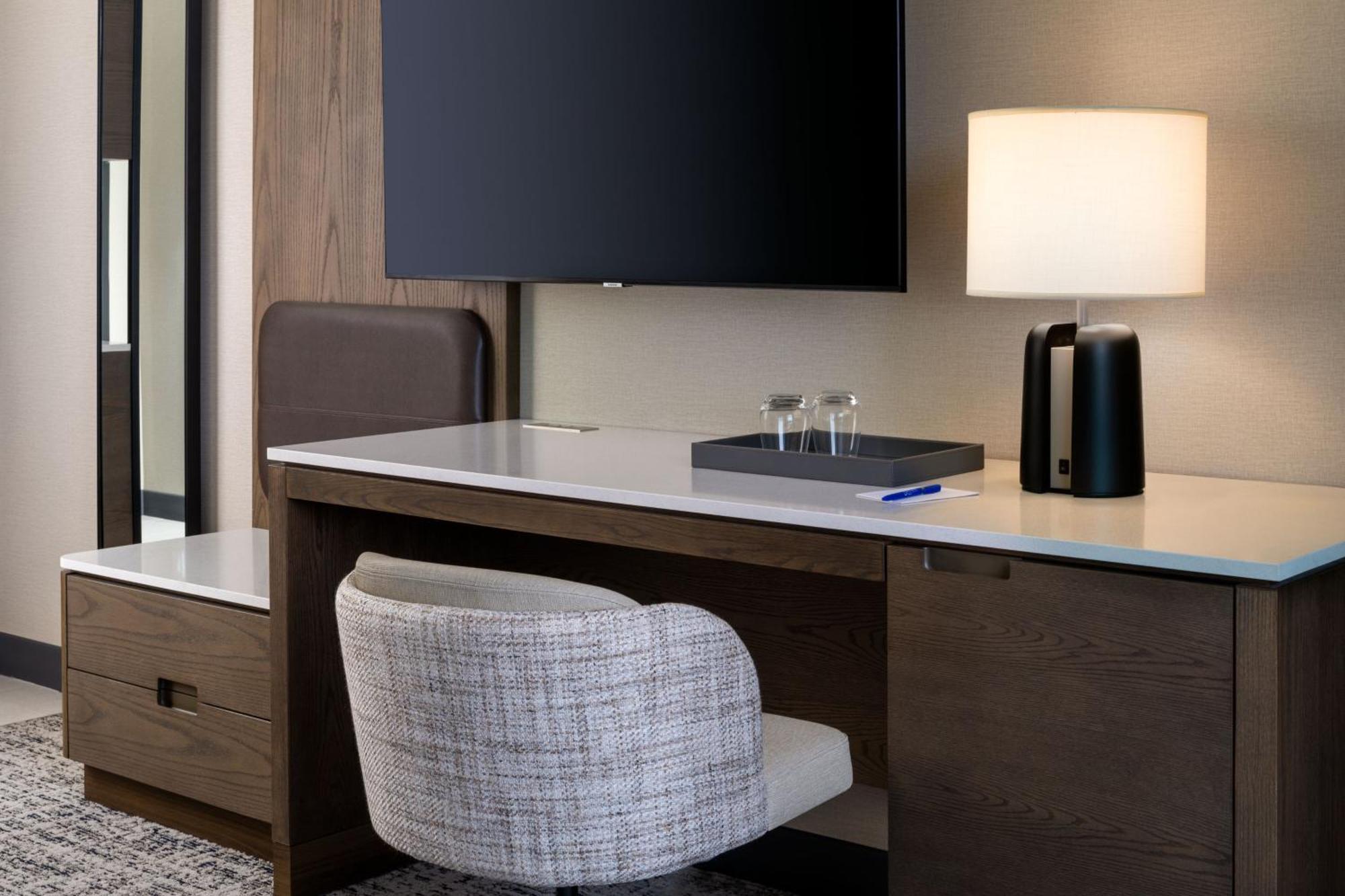 Delta Hotels By Marriott Wichita Falls Convention Center Екстер'єр фото